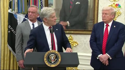 Trump LIVE: US President Donald Trump's First Reaction After Nobel Prize Snub | Nobel 2025 | N18G