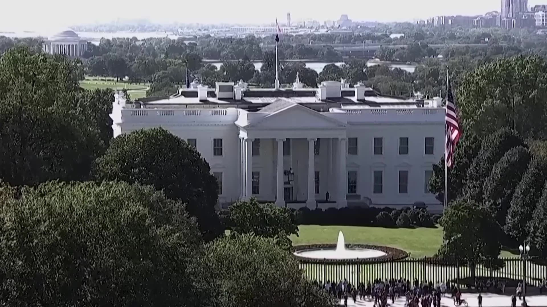 🚩 Supreme Court Allows the Trump Administration to Withhold $4 billion in Food Aid