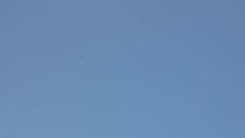 🤯👽 What is This Strange Object Spotted Over Reading? | UFO Sighting | TheTruthAbove