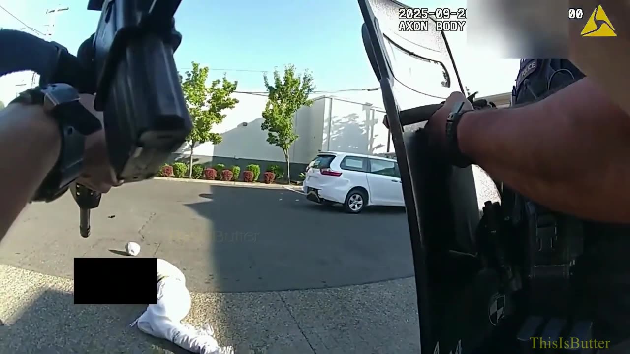 Suspect wounded in shootout with Portland police at gas station