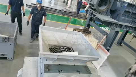 WATCH: Double-Shaft Shredder CRUSHING Square Lithium Batteries!