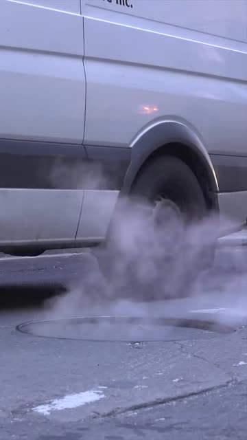 Why Are Manhole Covers Round¿