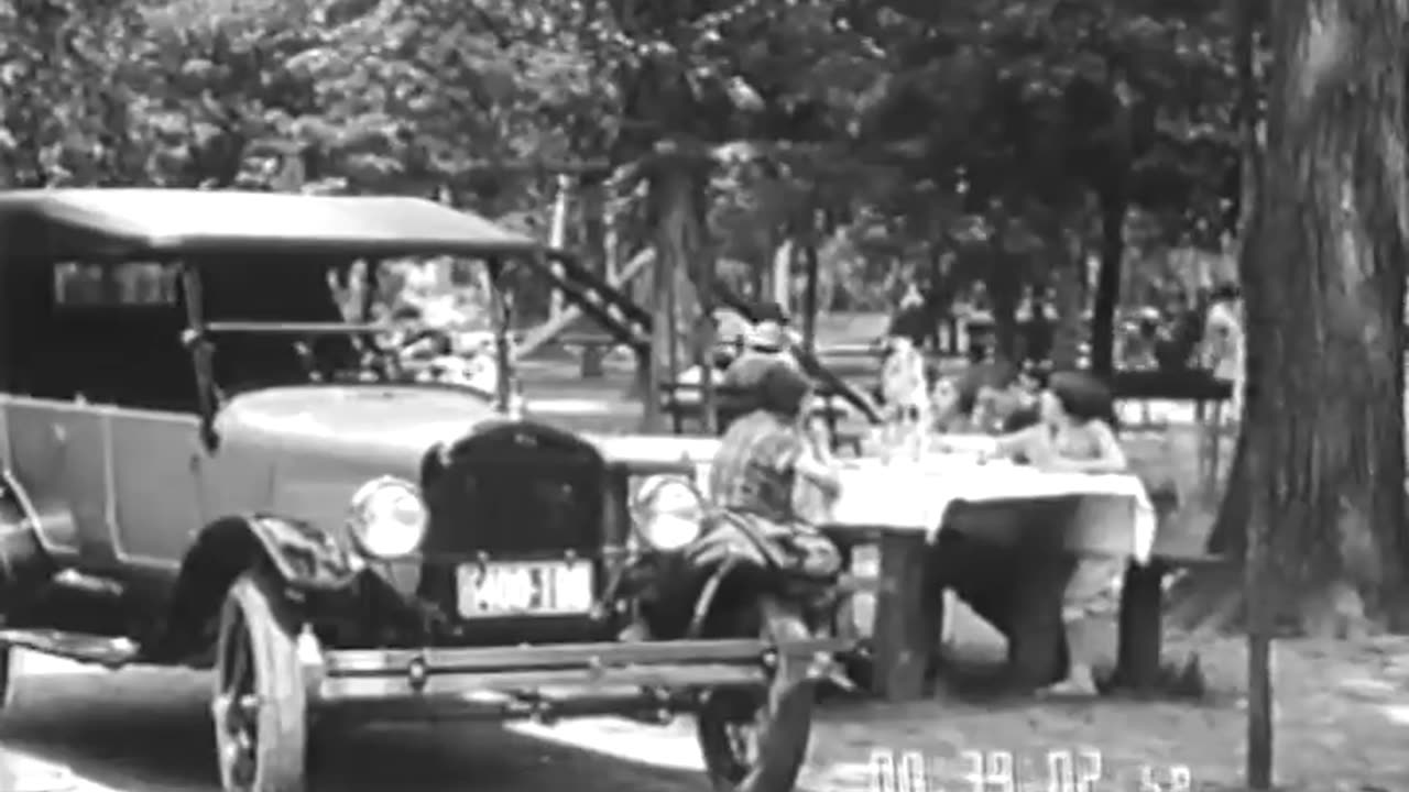 [MODEL T ASSEMBLY AND LAUNCHI... - [MODEL T ASSEMBLY AND LAUNCHING OF THE HENRY FORD II] - fc-fc-424