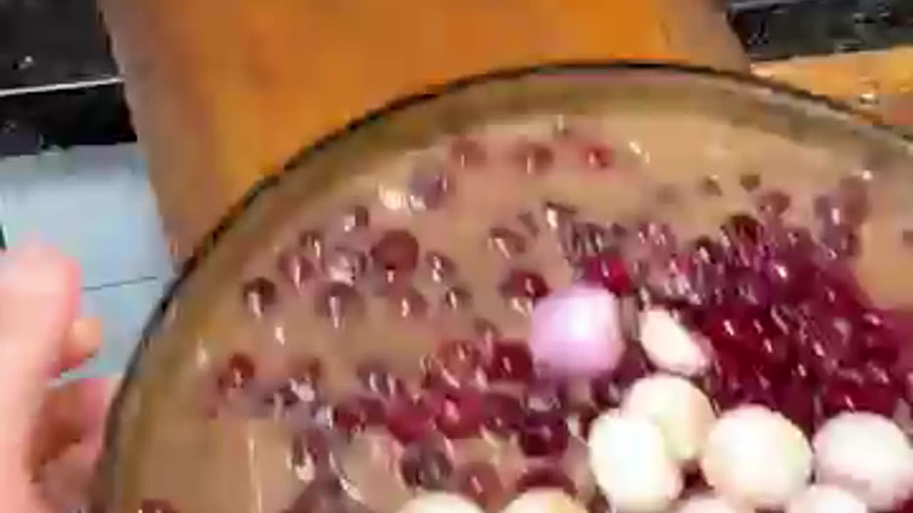 Cherry-Glazed Beef Delight — Vişneli Dana!