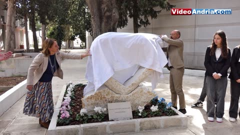 Andria: i bambini mai nati hanno ora una stele di commemorazione