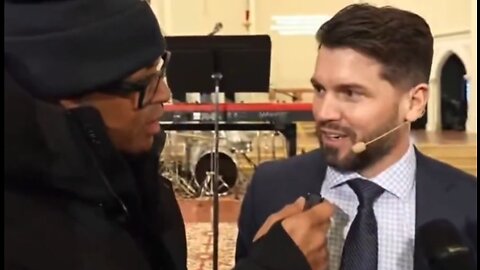 Don Lemon Joins Mob to Interview ICE Pastor