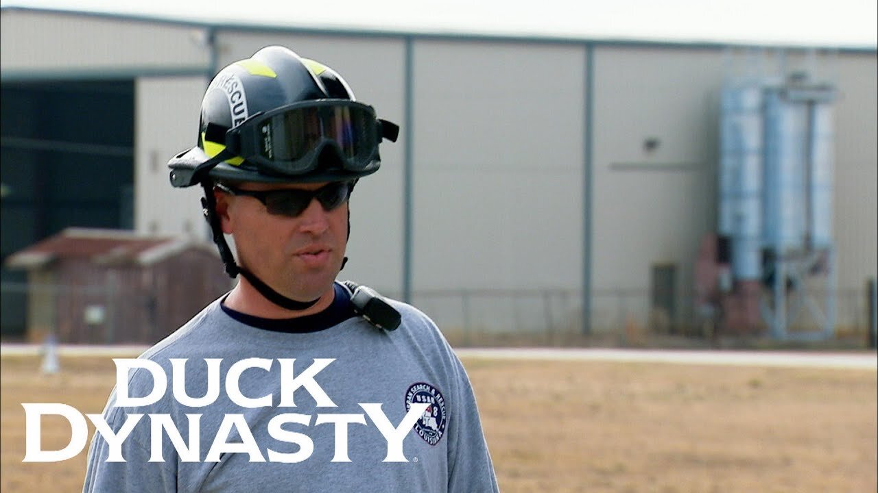 Duck Dynasty: Willie and His Brothers Train to be Firefighters