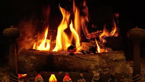 Cozy Yule Log (Christmas Jazz Music & Crackling Fireplace) | #MerryChristmas 🎄