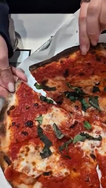 The Oldest New Haven Pizza Legend — Frank Pepe’s Pizzeria