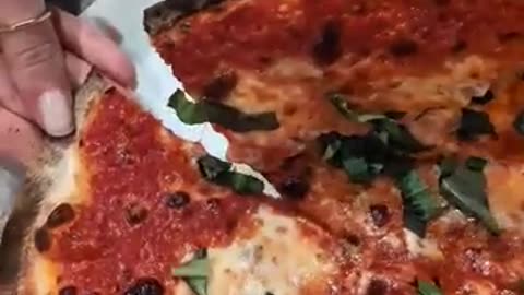 The Oldest New Haven Pizza Legend — Frank Pepe’s Pizzeria