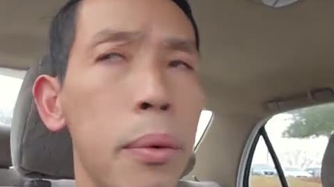 Vietnamese man living in the U.S. for 50 years said Why bow to certain communities?