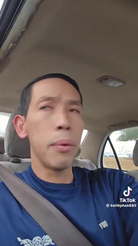 Vietnamese man living in the U.S. for 50 years said Why bow to certain communities?