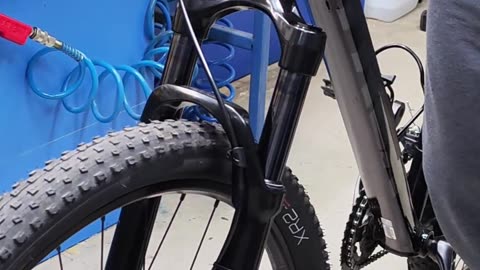Suspension fork for cycle. How to work rebound of bike fork?