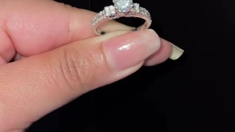 18K Gold & Natural Diamonds Ladies Ring