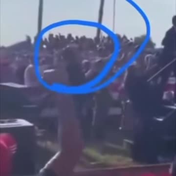 WATCH THE CAMERA MAN CLOSELY‼️