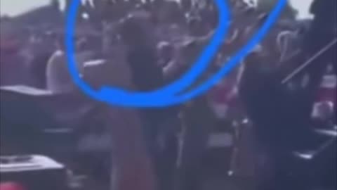 WATCH THE CAMERA MAN CLOSELY‼️