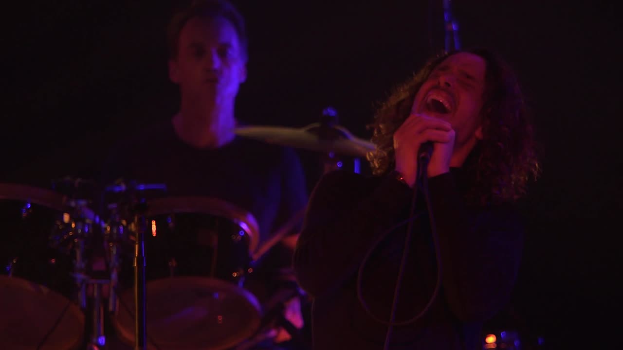 Blind Dogs (1st time played live, excluding Self-Pollution Radio broadcast) - Soundgarden (live)