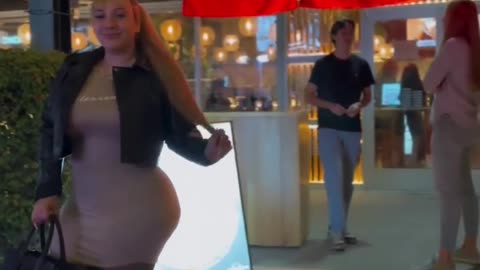 Chimo Curvy Plus Size Model | Biography, Curve Model, Body Positivity | Influencer