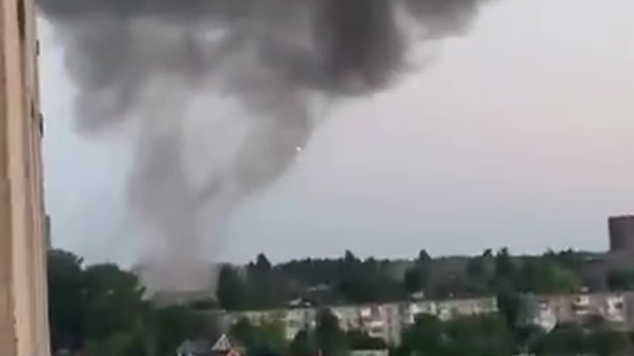 Crazy Footage! AFU Air Defense Can't Stop Huge Russian Kaliber Attack