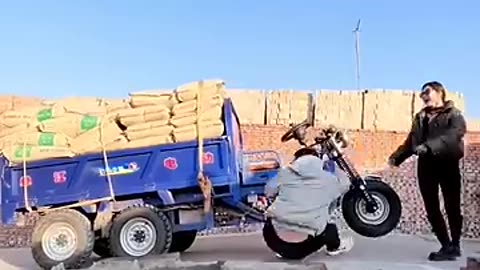 http://sharevideo1.com/v/UXZOLW8tRGF6eDg=?f=co