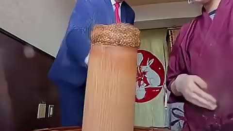 Trending: Donald Trump Tries Mocha Mochi Pounding in Japan 🍡 | Funny Japanese St