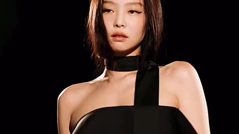 Blackpink Jennie Billboard 2025