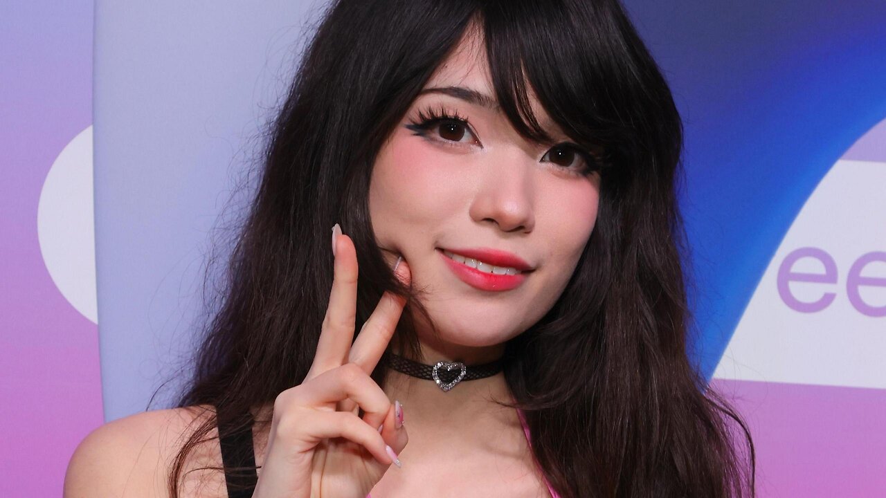 EMIRU GETS ASSAULTED AT TWITCHCON? LIVE COVERAGE - GODFAST