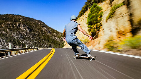 Skating a mountain road WITH NO PROTECTION??