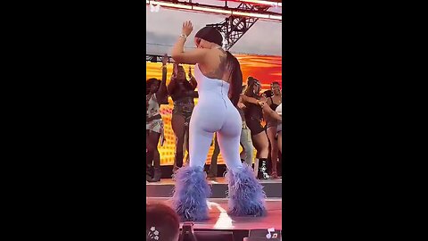 NICE TWERKING 😍😍😍