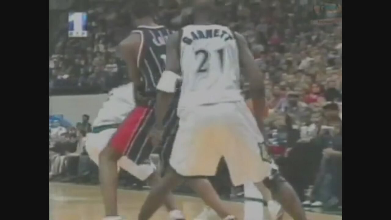 Kevin Garnett 23 Points 9 Ast 3 Stl Vs. Rockets, 1999-2000.