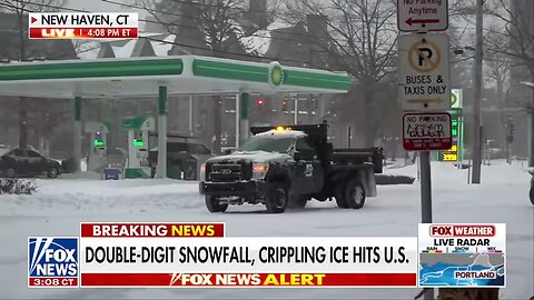 Connecticut state deploys around 600 plows during snow storm