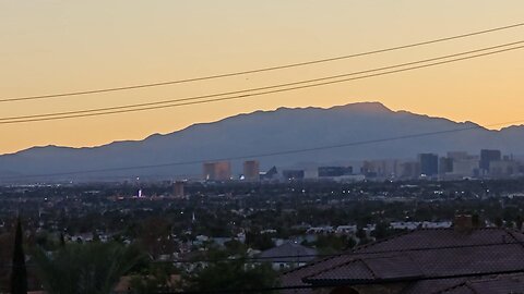 Did you SEE tonight's Las Vegas sunset? Check THIS out! 10.12.2025 #follow #lasvegas #gaming #casino