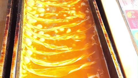 How to make- The ultimate fluffy and creamy omelet made with a whole eel?