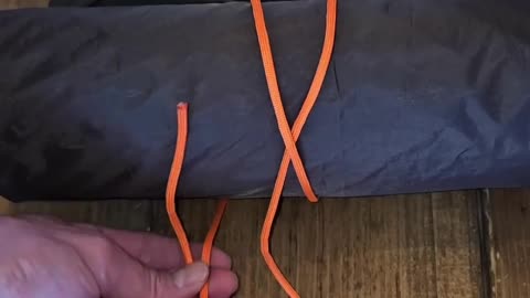 Using the slipped constrictor knot to bind things and quick release