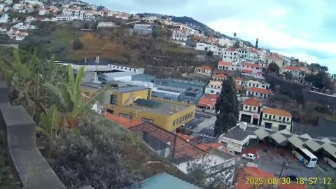 250801A_-_250830A _ Living_in_a_cave_on_Madeira_2025H (720p)
