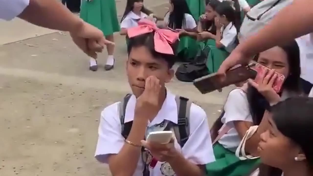 😂 To Pretend Earthquakes Don't Exist... | FunFM