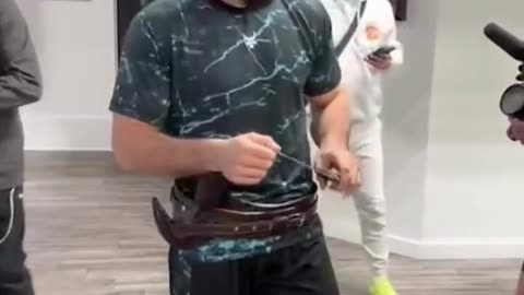 Islam Makhachev Says He’s Bringing a Knife to His Fight Against Jack Della Maddalena