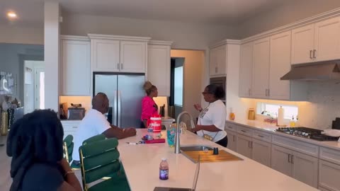 SQUARING UP WITH MY MAMA IN FRONT OF HER HUSBAND *HILARIOUS*