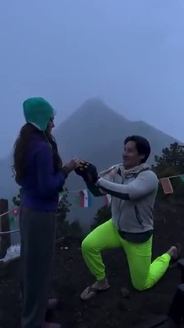 A man proposed on Volcan Acatenango just as Volcan de Fuego erupted in the background