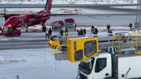 Donald Trump Jr. arrives in Greenland, waves upon landing at the airport