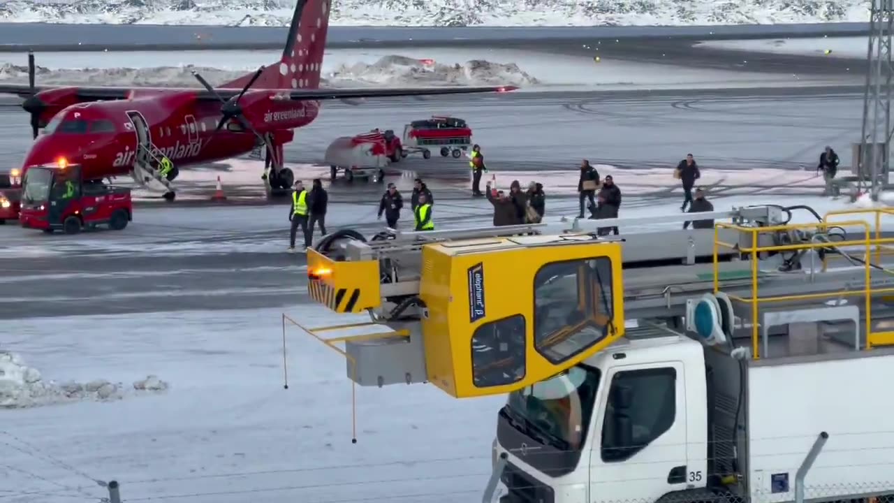 Donald Trump Jr. arrives in Greenland, waves upon landing at the airport