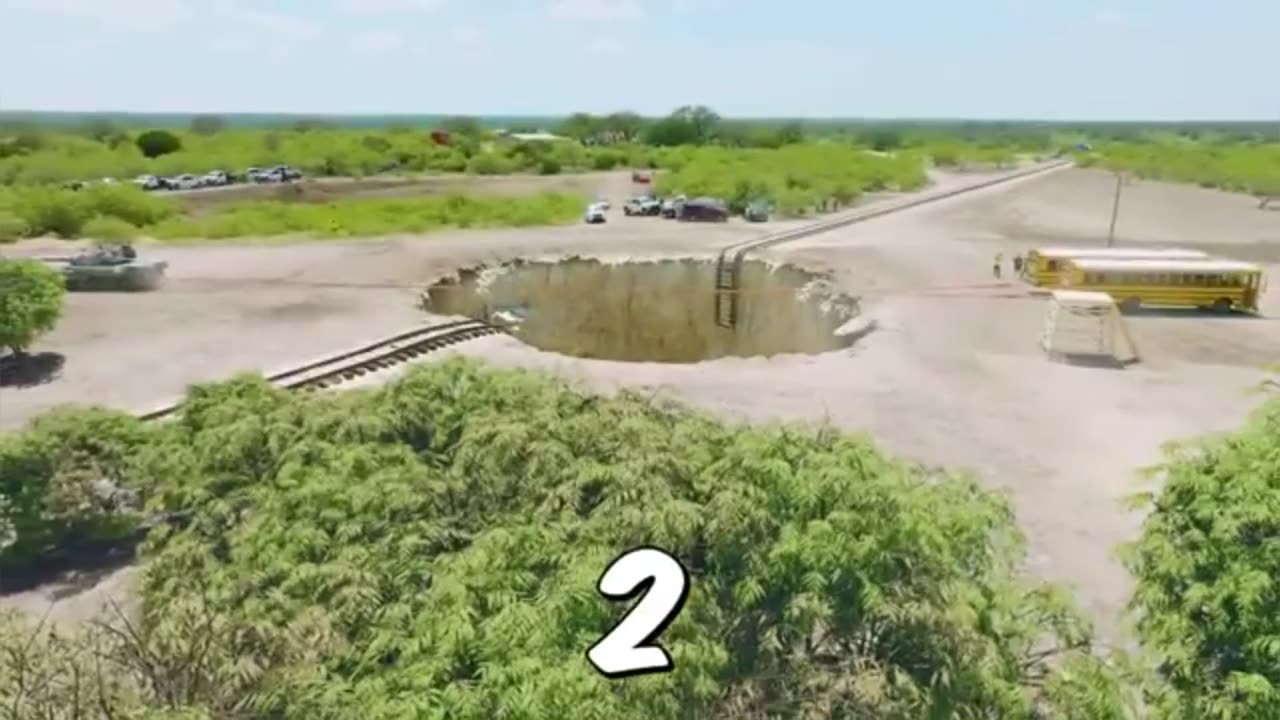 Train Vs Giant Pit_Part 1