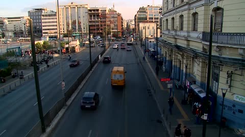 Thousands of Greeks march against proposed 13-hour workday