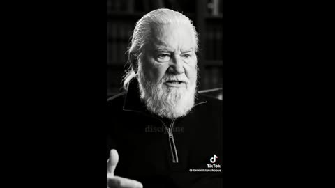 The Man With Few Friends… May Be The Definition of Confidence