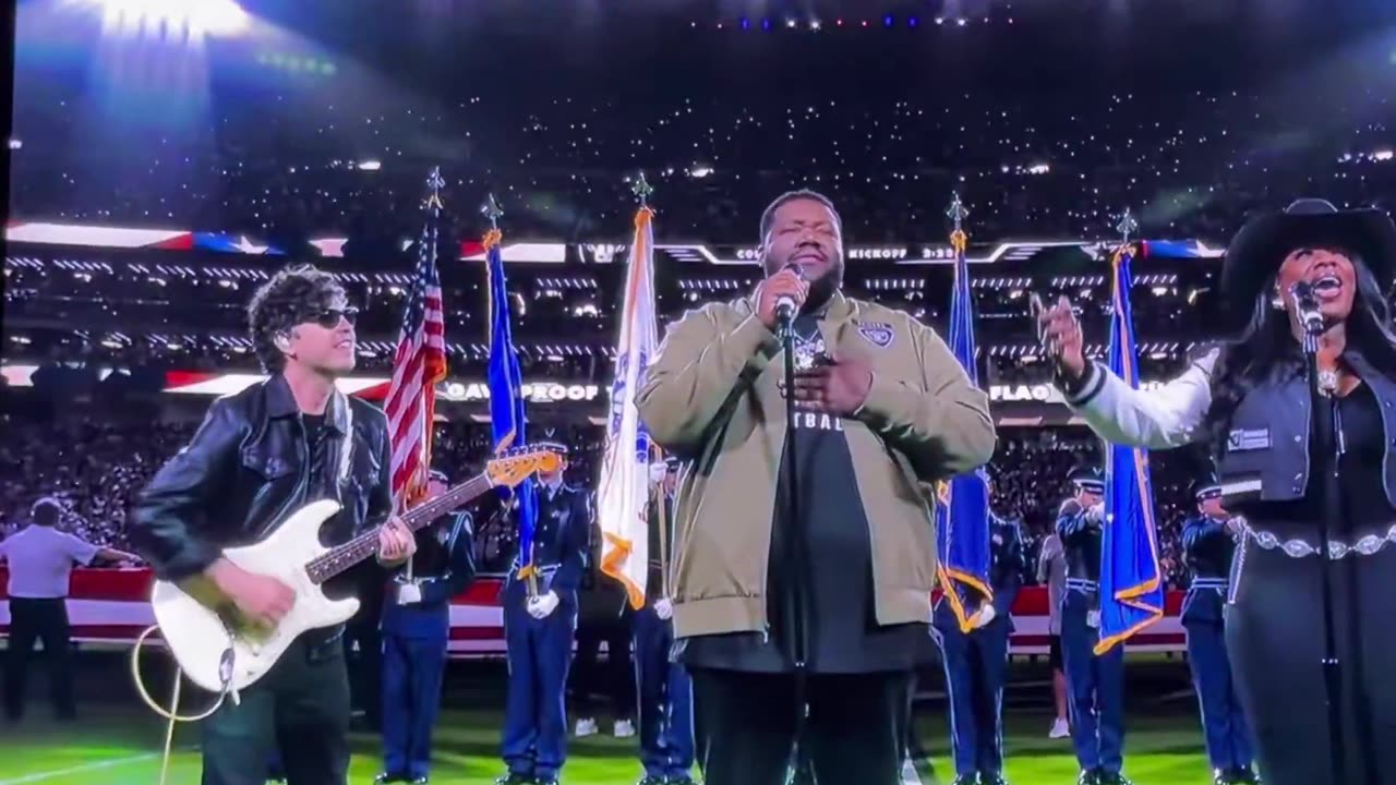 The GREATEST Anthem Performance since Whitney.