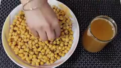 Lahori Chanay Recipe - Lahori Cholay Recipe - Chana Chana Masala