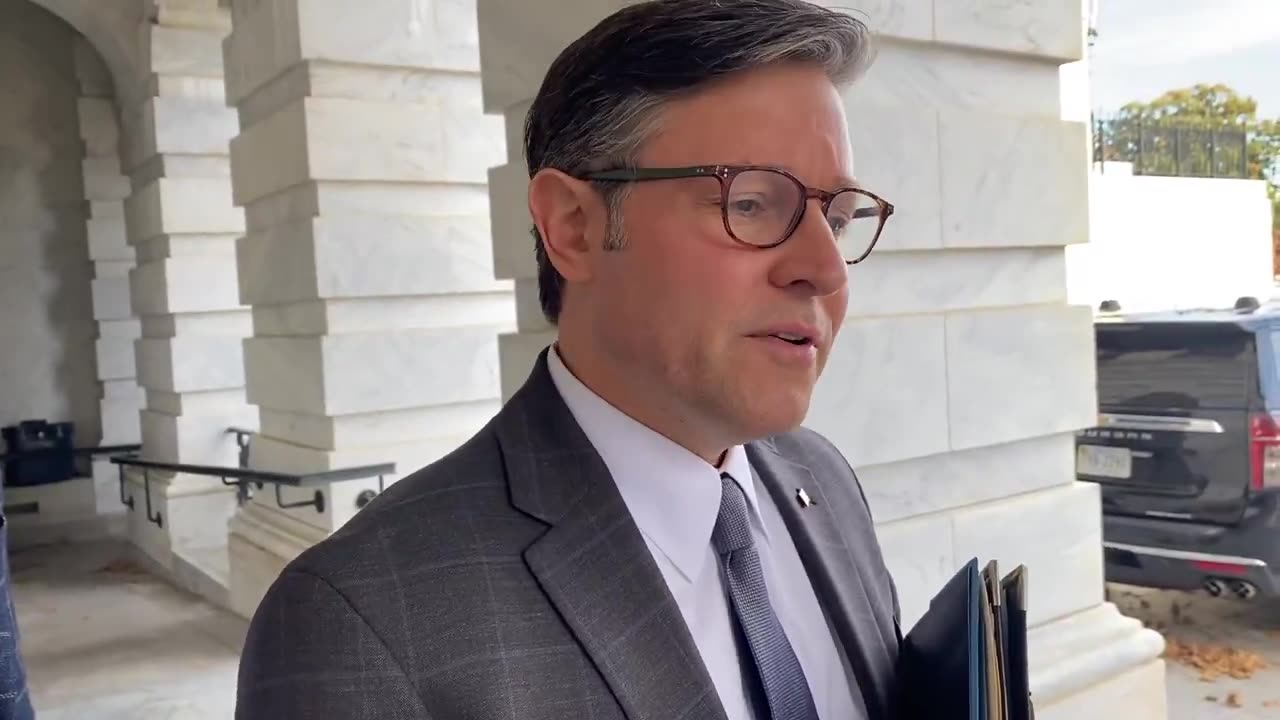 Speaker Mike Johnson Warns Tucker Carlson, Conservatives Against Amplifying Antisemitism