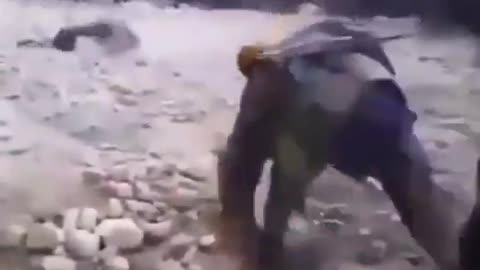 La lapidation des femmes recommence à être pratiquée dans beaucoup de pays musulmans ...🤔☹️💢