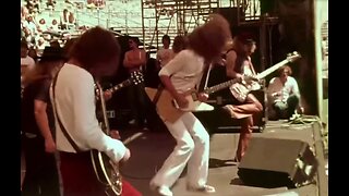 “Freebird” - Lynyrd Skynyrd. Live • Oakland Coliseum 1977