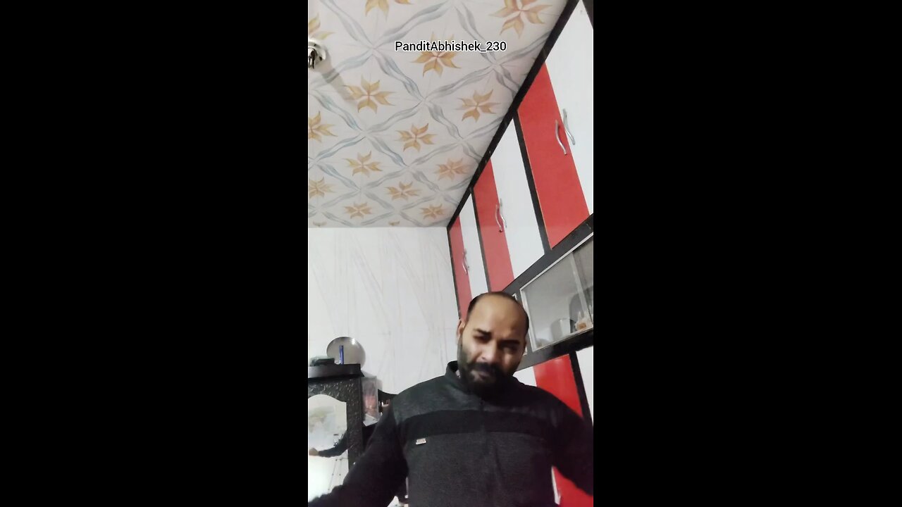क्या क्या देखना पड़ेगा 🤣🤣